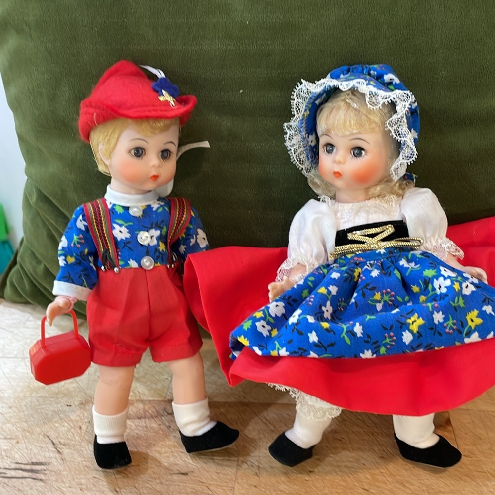 Madame Alexander Vintage Hansel and Gretel collector dolls in original boxes